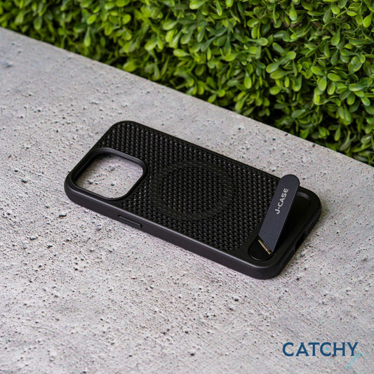 iPhone MagSafe Case With Kickstand